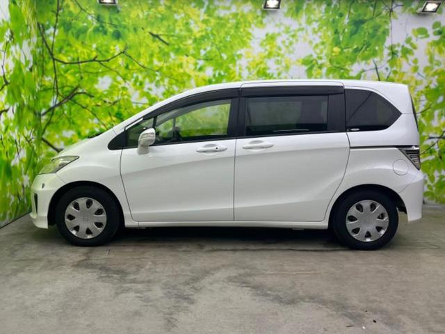 フリード Ｇジャストセレクション　新品タイヤ／純正　ＳＤナビ／電動スライドドア／ドライブレコーダー　社外／Ｂｌｕｅｔｏｏｔｈ接続／ＥＴＣ／ＥＢＤ付ＡＢＳ／バックモニター／ワンセグＴＶ／ＤＶＤ／エアバッグ　運転席／エアバッグ　助手席（2枚目）