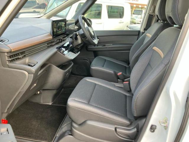 セレナ ｅパワーハイウェイスターＶ　保証書／純正　ＳＤナビ／インテリジェントルームミラー／エマージェンシーブレーキ／ハンズフリー両側電動スライドドア／アラウンドビューモニター／車線逸脱防止支援システム／プロパイロット　全周囲カメラ（7枚目）