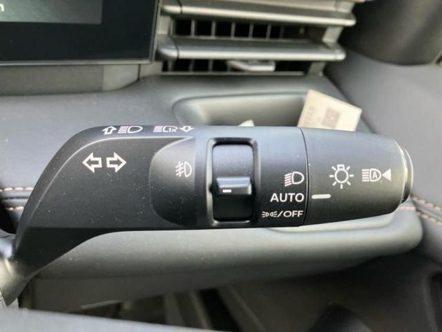 セレナ ｅパワーハイウェイスターＶ　保証書／純正　ＳＤナビ／インテリジェントルームミラー／エマージェンシーブレーキ／ハンズフリー両側電動スライドドア／アラウンドビューモニター／車線逸脱防止支援システム／プロパイロット　全周囲カメラ（17枚目）