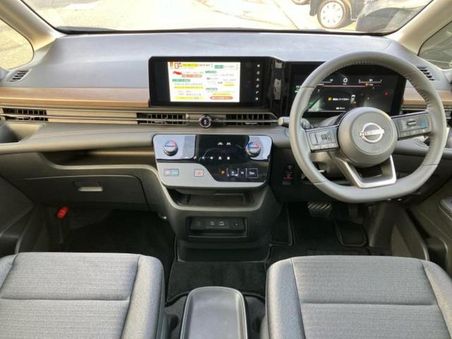 セレナ ｅパワーハイウェイスターＶ　保証書／純正　ＳＤナビ／インテリジェントルームミラー／エマージェンシーブレーキ／ハンズフリー両側電動スライドドア／アラウンドビューモニター／車線逸脱防止支援システム／プロパイロット　全周囲カメラ（41枚目）