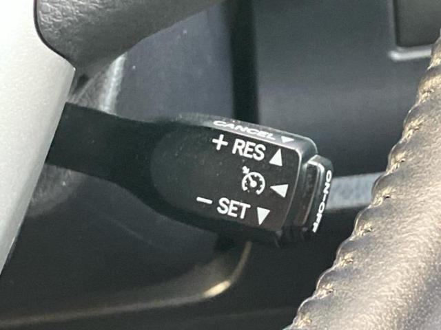 ヴォクシー ハイブリッドＶ　新品タイヤ／保証書／純正　９インチ　ＳＤナビ／フリップダウンモニター　純正　１１インチ／トヨタセーフティセンス／両側電動スライドドア／シートヒーター　前席／車線逸脱防止支援システム　バックカメラ（33枚目）