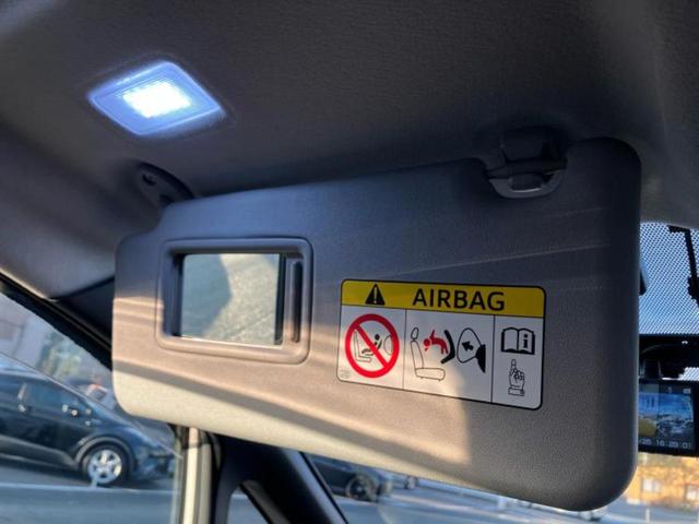 ヴォクシー ハイブリッドＶ　新品タイヤ／保証書／純正　９インチ　ＳＤナビ／フリップダウンモニター　純正　１１インチ／トヨタセーフティセンス／両側電動スライドドア／シートヒーター　前席／車線逸脱防止支援システム　バックカメラ（46枚目）