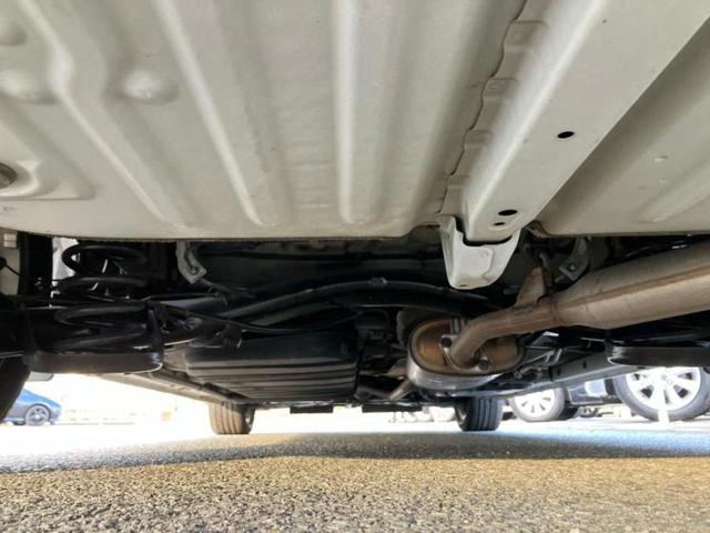 ヴォクシー ハイブリッドＶ　新品タイヤ／保証書／純正　９インチ　ＳＤナビ／フリップダウンモニター　純正　１１インチ／トヨタセーフティセンス／両側電動スライドドア／シートヒーター　前席／車線逸脱防止支援システム　バックカメラ（50枚目）