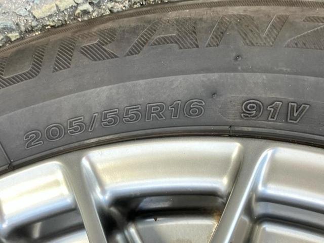 ヴォクシー ハイブリッドＶ　新品タイヤ／保証書／純正　９インチ　ＳＤナビ／フリップダウンモニター　純正　１１インチ／トヨタセーフティセンス／両側電動スライドドア／シートヒーター　前席／車線逸脱防止支援システム　バックカメラ（55枚目）