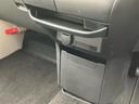 WECARSの展示場では実際に見て、触ってお車をお選びいただけます!知識の豊富な営業スタッフが様々なカーライフをご提案いたします!