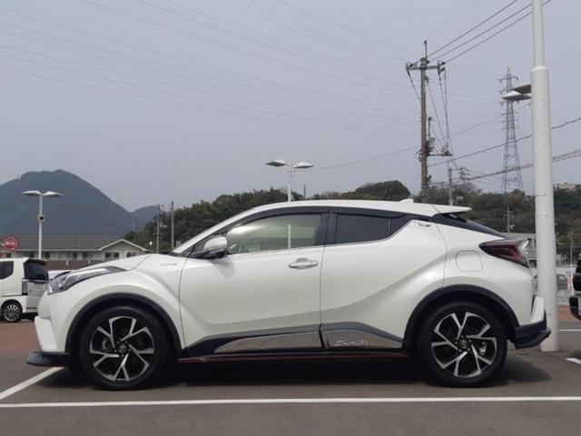 Ｃ－ＨＲ Ｇ　ＬＥＤエディション　エアロ／保証書／社外　９インチ　メモリーナビ／衝突安全装置／シートヒーター／車線逸脱防止支援システム／シート　ハーフレザー／パーキングアシスト　バックガイド／ヘッドランプ　ＬＥＤ　衝突被害軽減システム（2枚目）