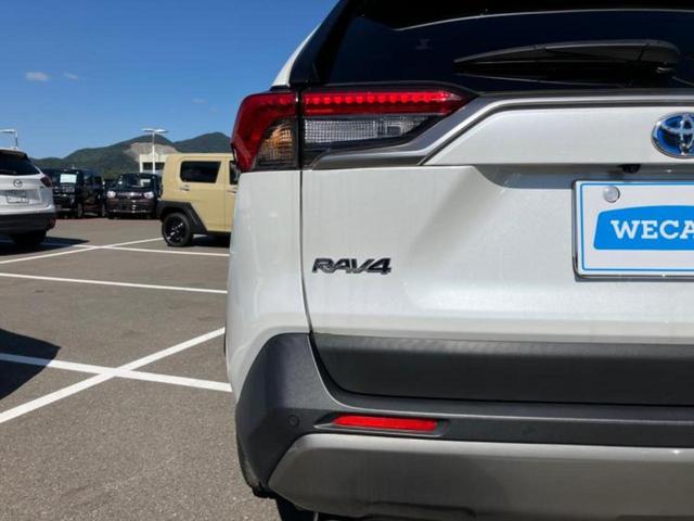 RAV4 4WDハイブリッドG 純正 10インチ SDナビ/デジタルインナーミラー/トヨタセーフティセンス/エアーシート 前席/パノラミックビューモニター/車線逸脱防止支援システム/シート フルレザー/電動バックドア 革シート(40枚目)