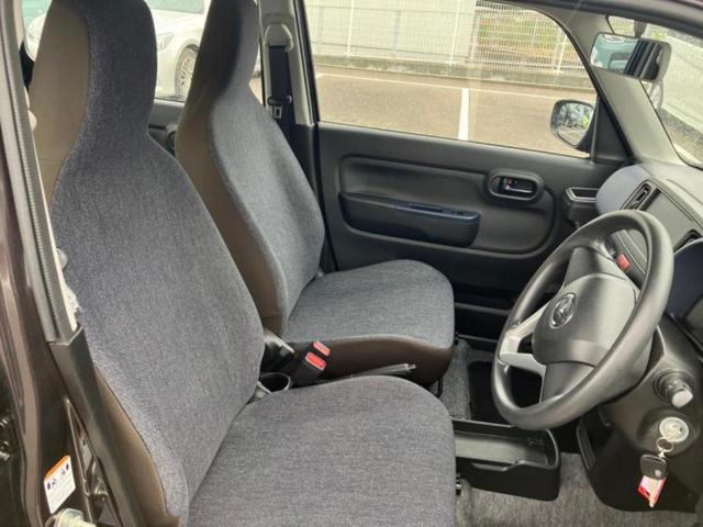 キャロル GL 保証書/アイアクティブセンス(マツダ)/シートヒーター 運転席/車線逸脱防止支援システム/ABS/横滑り防止装置/アイドリングストップ/禁煙車/衝突安全ボディ/パワーウインドウ/キーレス(5枚目)