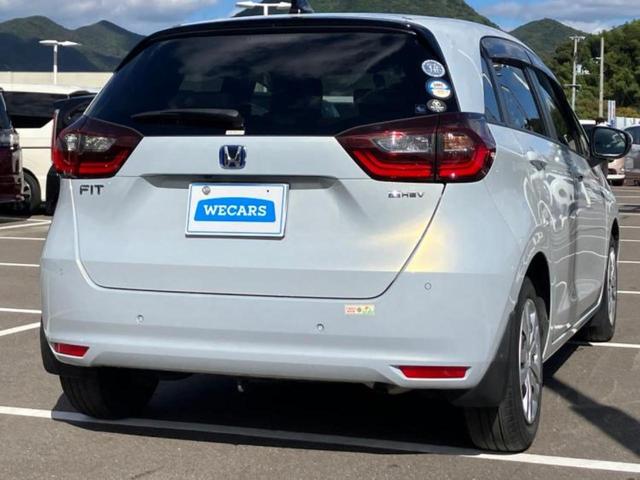 フィット eHEVホーム 新品タイヤ/保証書/純正 9インチ メモリーナビ/ホンダセンシング/車線逸脱防止支援システム/ドライブレコーダー 前後/ヘッドランプ LED/USBジャック/Bluetooth接続/ETC DVD再生(3枚目)