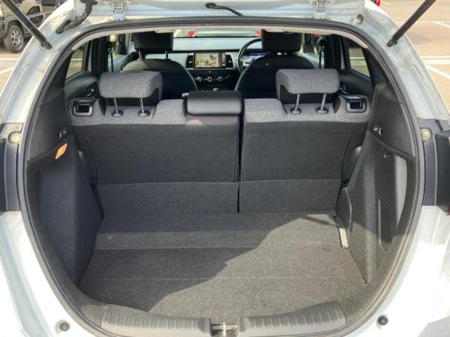 フィット eHEVホーム 新品タイヤ/保証書/純正 9インチ メモリーナビ/ホンダセンシング/車線逸脱防止支援システム/ドライブレコーダー 前後/ヘッドランプ LED/USBジャック/Bluetooth接続/ETC DVD再生(19枚目)