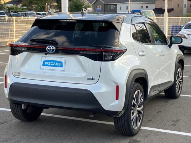 ヤリスクロス ハイブリッドZ 新品タイヤ/保証書/ディスプレイオーディオ8インチ/トヨタセーフティセンス/シートヒーター 前席/パノラミックビューモニター/車線逸脱防止支援システム/電動バックドア/ドライブレコーダー 社外 TV(3枚目)