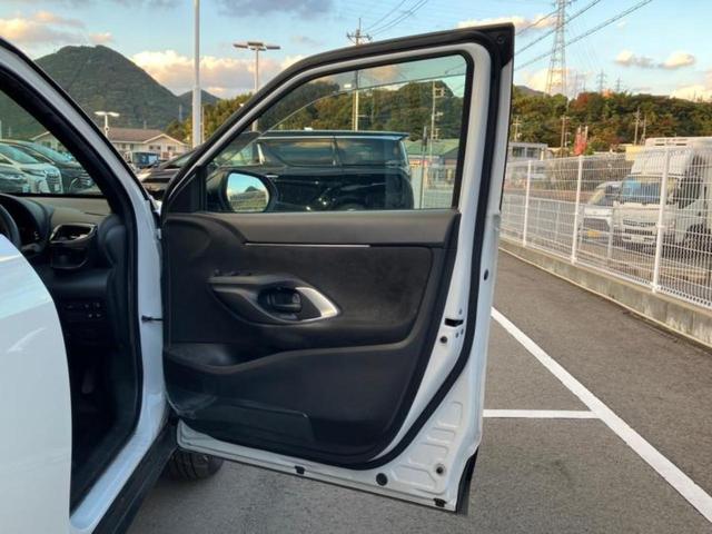 ヤリスクロス ハイブリッドZ 新品タイヤ/保証書/ディスプレイオーディオ8インチ/トヨタセーフティセンス/シートヒーター 前席/パノラミックビューモニター/車線逸脱防止支援システム/電動バックドア/ドライブレコーダー 社外 TV(21枚目)