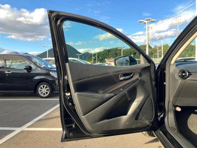 デミオ 15Sツーリング 保証書/純正 SDナビ/衝突安全装置/シートヒーター/車線逸脱防止支援システム/ヘッドランプ LED/ETC/EBD付ABS/横滑り防止装置/アイドリングストップ/フルセグTV/エアバッグ 運転席(23枚目)