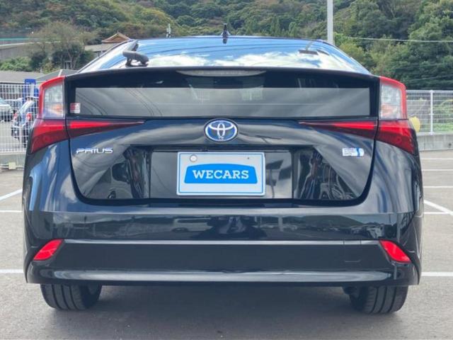 プリウス Sツーリングセレクション 純正 SDナビ/トヨタセーフティセンス/シートヒーター 前席/車線逸脱防止支援システム/シート 合皮/USBジャック/Bluetooth接続/ETC/バックモニター/DVD/エアバッグ サイド(35枚目)