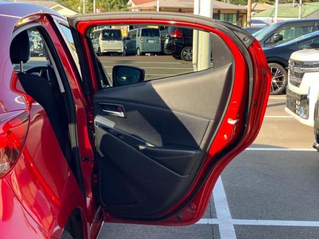 MAZDA2 15SプロアクティブSパッケージ 新品タイヤ/保証書/純正 SDナビ/アイアクティブセンス(マツダ)/シートヒーター/360°ビューモニター/車線逸脱防止支援システム/ヘッドランプ LED/USBジャック/Bluetooth接続(22枚目)