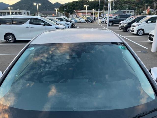 プリウス Ｓセーフティプラス　保証書／純正　９インチ　ＳＤナビ／トヨタセーフティセンス／車線逸脱防止支援システム／パーキングアシスト　自動操舵／ヘッドランプ　ＬＥＤ／Ｂｌｕｅｔｏｏｔｈ接続／ＥＴＣ／ＥＢＤ付ＡＢＳ　バックカメラ（33枚目）