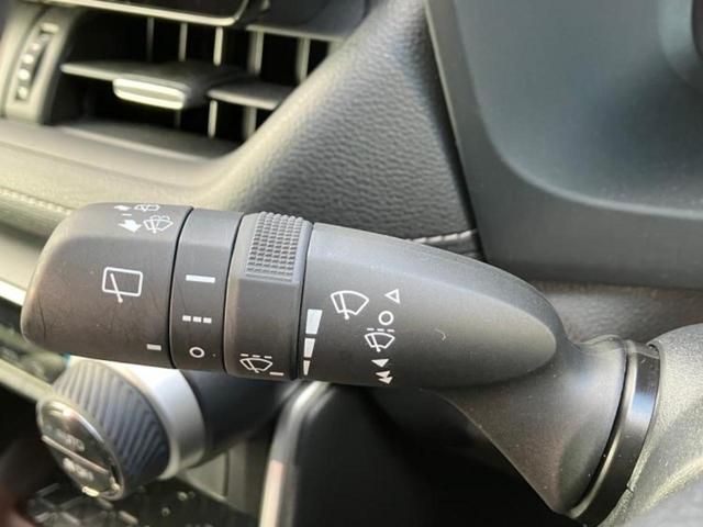 RAV4 4WD G Zパッケージ サンルーフ/純正エアロ/保証書/ディスプレイオーディオ+ナビ11インチ/デジタルインナーミラー/トヨタセーフティセンス/シートヒーター 前席/パノラミックビューモニター 衝突被害軽減システム 4WD(28枚目)