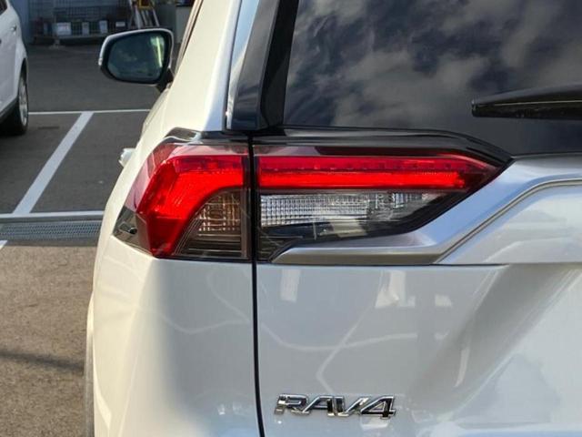 RAV4 4WD G Zパッケージ サンルーフ/純正エアロ/保証書/ディスプレイオーディオ+ナビ11インチ/デジタルインナーミラー/トヨタセーフティセンス/シートヒーター 前席/パノラミックビューモニター 衝突被害軽減システム 4WD(46枚目)