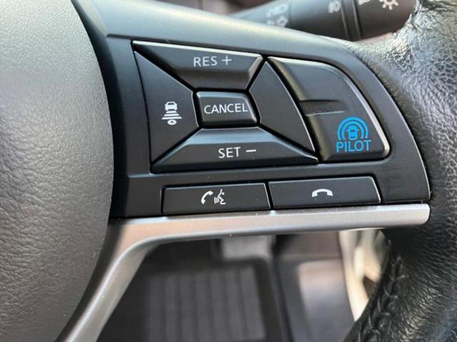 セレナ ｅパワーハイウェイスターＶ　新品タイヤ／純正　１０インチ　メモリーナビ／エマージェンシーブレーキ／両側電動スライドドア／アラウンドビューモニター／車線逸脱防止支援システム／プロパイロット／ドライブレコーダー　前後　全周囲カメラ（11枚目）