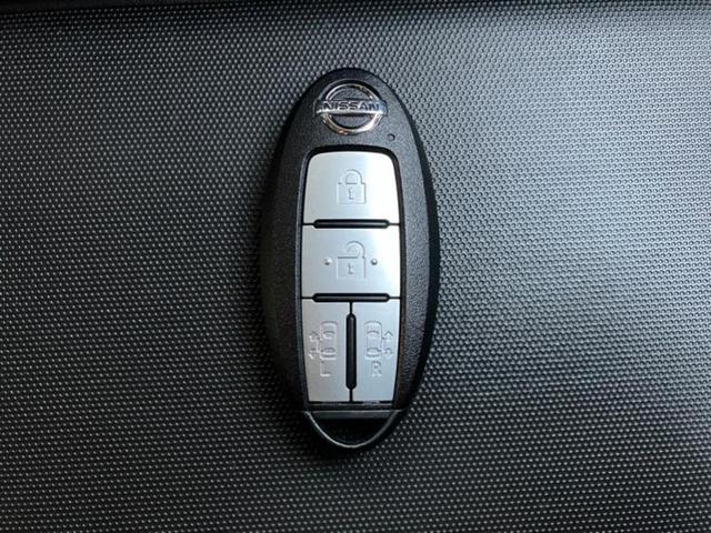 セレナ ｅパワーハイウェイスターＶ　新品タイヤ／純正　１０インチ　メモリーナビ／エマージェンシーブレーキ／両側電動スライドドア／アラウンドビューモニター／車線逸脱防止支援システム／プロパイロット／ドライブレコーダー　前後　全周囲カメラ（32枚目）