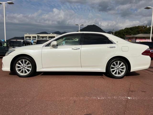 クラウン ロイヤルサルーンプレミアムエディション 保証書/ヘッドランプ HID/ETC/EBD付ABS/横滑り防止装置/クルーズコントロール/バックモニター/フルセグTV/DVD/エアバッグ 運転席/エアバッグ 助手席/エアバッグ サイド 電動シート(2枚目)