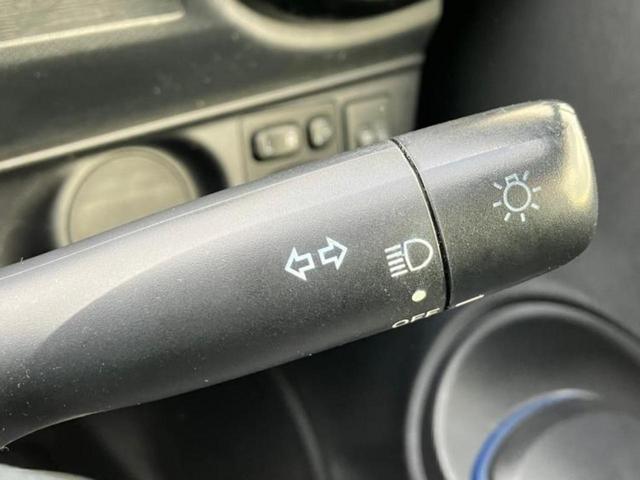 アクア S 新品タイヤ/純正 SDナビ/Bluetooth接続/ETC/EBD付ABS/横滑り防止装置/バックモニター/ワンセグTV/エアバッグ 運転席/エアバッグ 助手席/衝突安全ボディ/パワーウインドウ(15枚目)