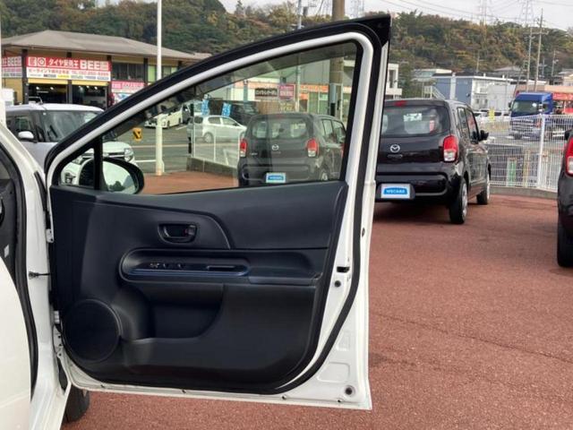 アクア S 新品タイヤ/純正 SDナビ/Bluetooth接続/ETC/EBD付ABS/横滑り防止装置/バックモニター/ワンセグTV/エアバッグ 運転席/エアバッグ 助手席/衝突安全ボディ/パワーウインドウ(21枚目)