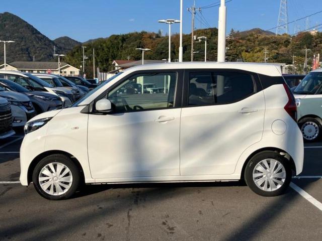 eKワゴン M 保証書/イーアシスト(ミツビシ)/シートヒーター 前席/車線逸脱防止支援システム/USBジャック/EBD付ABS/横滑り防止装置/アイドリングストップ/禁煙車/衝突安全ボディ/キーレスエントリー(2枚目)