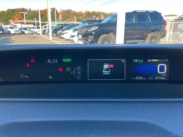 プリウス Ｓツーリングセレクションブラックエディション　新品タイヤ／保証書／純正　ＳＤナビ／衝突安全装置／シートヒーター／車線逸脱防止支援システム／シート　合皮／ヘッドランプ　ＬＥＤ／ＥＴＣ／ＥＢＤ付ＡＢＳ／横滑り防止装置／アイドリングストップ（12枚目）