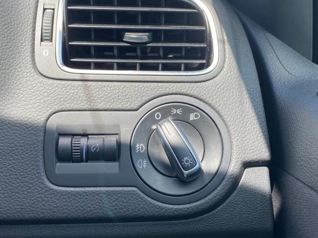 TSIハイライン 社外 メモリーナビ/ヘッドランプ HID/ETC/EBD付ABS/横滑り防止装置/フルセグTV/ターボ/エアバッグ サイド/アルミホイール 純正 15インチ/パワーウインドウ/キーレスエントリー(14枚目)