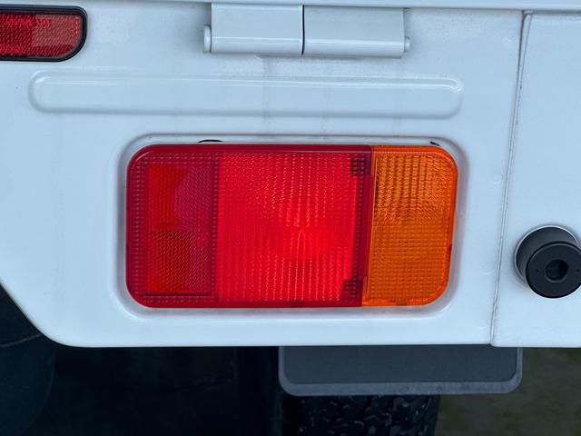 KC ABS/エアバッグ 運転席/エアバッグ 助手席/衝突安全ボディ/パワーステアリング/マニュアルエアコン/定期点検記録簿/取扱説明書・保証書/最大積載量350kg/デュアルエアバッグ(10枚目)