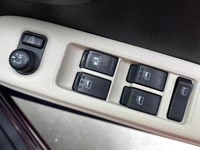 ココアプラスXスペシャルコーデ EBD付ABS/アイドリングストップ/ルーフレール/エアバッグ 運転席/エアバッグ 助手席/衝突安全ボディ/アルミホイール 純正 14インチ/パワーウインドウ/キーレスエントリー/オートエアコン(12枚目)