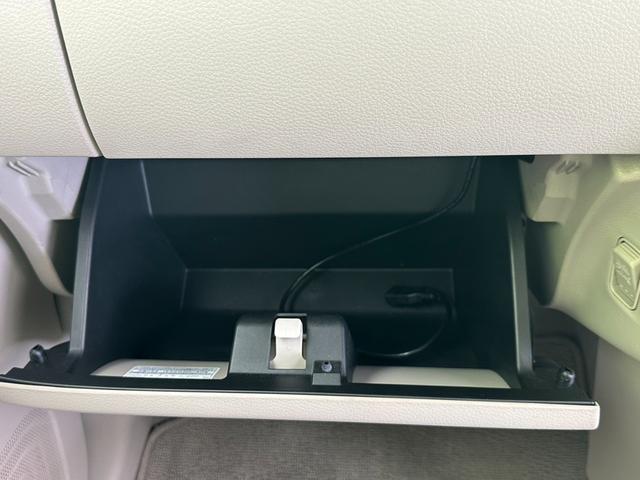 S 社外 メモリーナビ/セーフティサポート(スズキ)/シートヒーター 運転席/ヘッドランプ HID/Bluetooth接続/ETC/横滑り防止装置/アイドリングストップ/ワンセグTV/DVD DVD再生(23枚目)