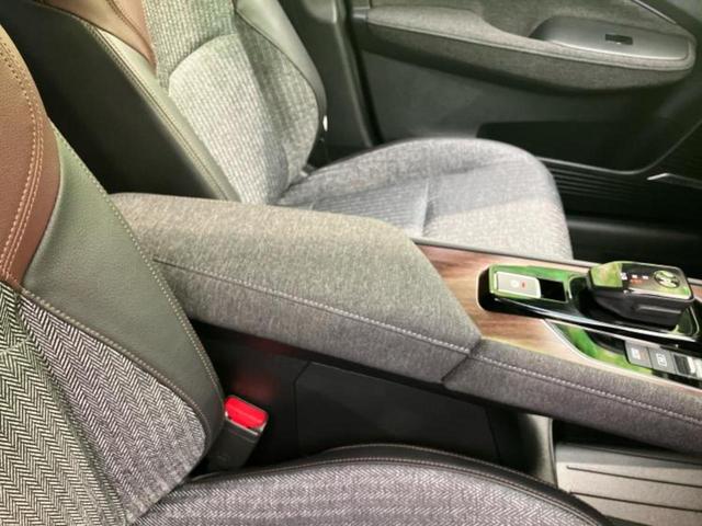 オーラ Ｇ　ＢＯＳＥ／保証書／ディスプレイオーディオ＋ナビ９インチ／インテリジェントルームミラー／エマージェンシーブレーキ／アラウンドビューモニター／車線逸脱防止支援システム／シート　ハーフレザー　全周囲カメラ（29枚目）