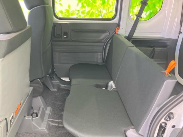 ＷＥＣＡＲＳでは各商談席に大型モニターをご用意しております！見やすい大画面でゆったりと全国の在庫をご覧いただけます！是非ご来店お待ちしております！