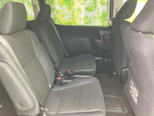 ノア ハイブリッドG 新品タイヤ/純正 SDナビ/両側電動スライドドア/シートヒーター/ドライブレコーダー 社外/ヘッドランプ LED/Bluetooth接続/ETC/EBD付ABS/横滑り防止装置 バックカメラ ドラレコ(5枚目)