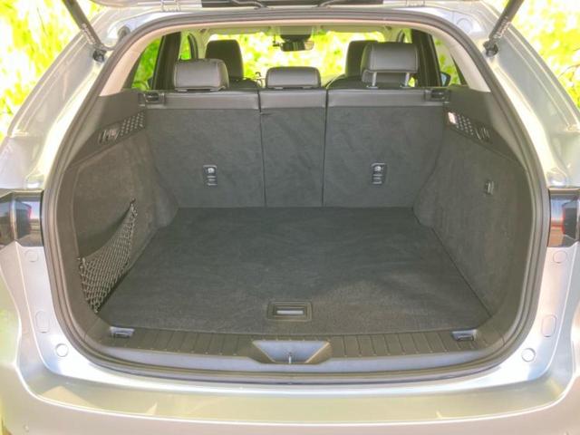 ＣＸ－６０ ＸＤ　Ｌパッケージ　新品タイヤ／保証書／純正　ＳＤナビ／衝突安全装置／シートヒーター／全方位モニター／車線逸脱防止支援システム／シート　フルレザー／電動バックドア／ヘッドランプ　ＬＥＤ／ＥＴＣ／ＥＢＤ付ＡＢＳ　革シート（8枚目）