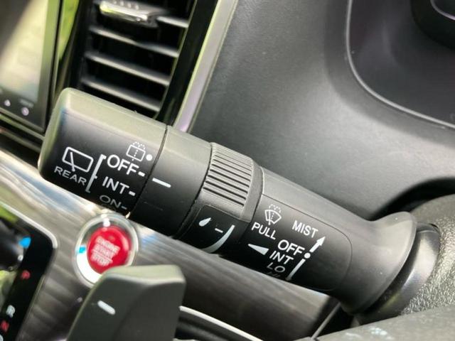 オデッセイ アブソルート・２０ｔｈアニバーサリー　新品タイヤ／保証書／純正　８インチ　ナビ／フリップダウンモニター／シティーブレーキアクティブシステム（ホンダ）／両側電動スライドドア／シート　ハーフレザー／ドライブレコーダー　社外　バックカメラ（18枚目）