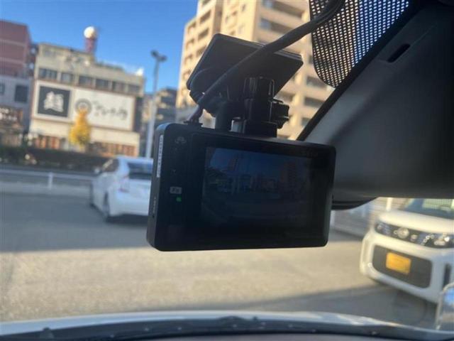 ワゴンR 20シュウネンキネンシャ 新品タイヤ/保証書/レーダーブレーキサポート(スズキ)/シートヒーター/ドライブレコーダー 社外/ヘッドランプ HID/ETC/EBD付ABS/横滑り防止装置/アイドリングストップ ワンオーナー(12枚目)