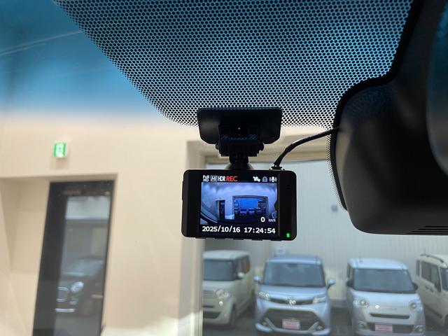 デリカＤ：５ Ｐ　４ＷＤ　ドライブレコーダー　ＥＴＣ　バックカメラ　ナビ　ＴＶ　クリアランスソナー　オートクルーズコントロール　レーンアシスト　衝突被害軽減システム　両側電動スライドドア　オートマチックハイビーム（6枚目）