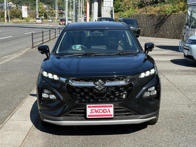 フロンクス ベースグレード　全周囲カメラ　クリアランスソナー　オートクルーズコントロール　レーンアシスト　衝突被害軽減システム　ナビ　ＴＶ　オートライト　ＬＥＤヘッドランプ　アルミホイール　キーレスエントリー（12枚目）