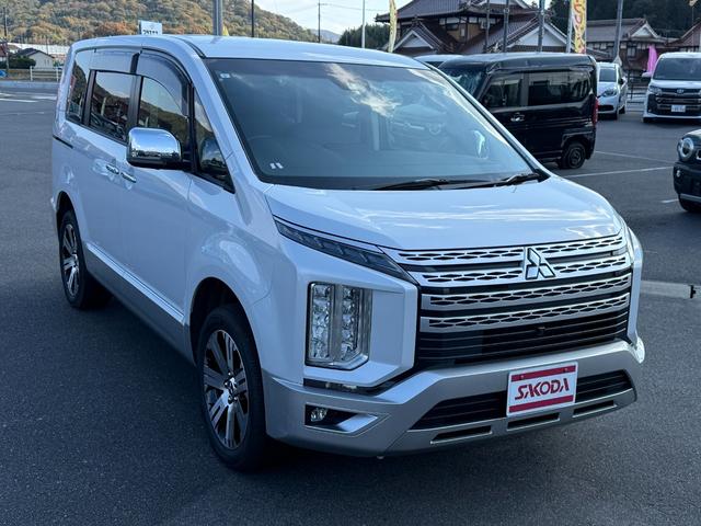 デリカＤ：５ Ｐ　４ＷＤ　ドライブレコーダー　ＥＴＣ　全周囲カメラ　ナビ　ＴＶ　オートクルーズコントロール　レーンアシスト　衝突被害軽減システム　両側電動スライドドア　オートライト　ＬＥＤヘッドランプ　電動リアゲート（13枚目）