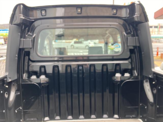 ハイゼットカーゴ デッキバン　５速マニュアル車　両側スライドドア　エアコン　パワーステアリング　運転席助手席エアバッグ　ブラック　デッキバン（20枚目）