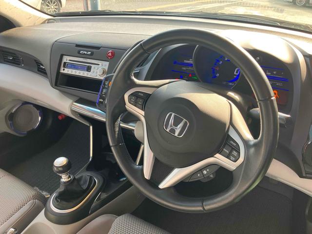 CR-Z α オートクルーズコントロール MT サンルーフ HID スマートキー アイドリングストップ 電動格納ミラー アルミホイール 盗難防止システム 衝突安全ボディ ABS ESC CD(9枚目)
