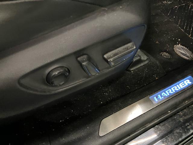 ハリアー Z レザーパッケージ ナビTV バックカメラ クルーズコントロール 衝突被害軽減システム 電動リアゲート パワーシート シートヒーター LEDヘッドライト スマートキー プッシュスタート 横滑り防止装置 ETC2.0(28枚目)