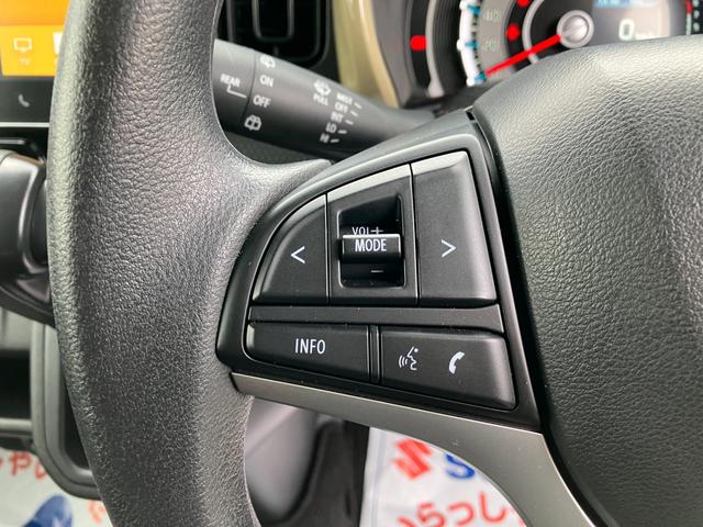 ハンドルから手を離さずに、音楽の選曲や音量の操作が可能です。