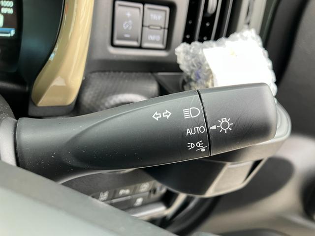 オートライトです☆自動でライトが点灯するので夜間の付け忘れや消し忘れも防げます