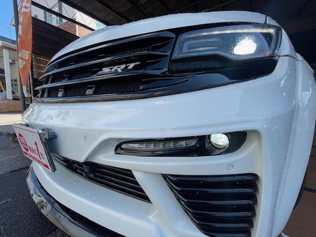 ジープ・グランドチェロキー ＳＲＴ８　社外ボディキット　９５０登録　ヒッチメンバー　社外マフラー・ローダウン　２２インチＡＷ　ガラスボディコーティング＆光触媒ルームコーティング済　サンルーフ　Ｂｌｕｅｔｏｏｔｈ（33枚目）