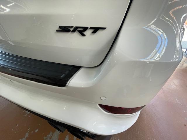 ジープ・グランドチェロキー ＳＲＴ８　社外ボディキット　９５０登録　ヒッチメンバー　社外マフラー・ローダウン　２２インチＡＷ　ガラスボディコーティング＆光触媒ルームコーティング済　サンルーフ　Ｂｌｕｅｔｏｏｔｈ（43枚目）