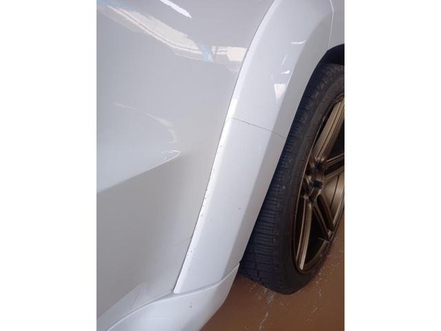 ジープ・グランドチェロキー ＳＲＴ８　社外ボディキット　９５０登録　ヒッチメンバー　社外マフラー・ローダウン　２２インチＡＷ　ガラスボディコーティング＆光触媒ルームコーティング済　サンルーフ　Ｂｌｕｅｔｏｏｔｈ（49枚目）